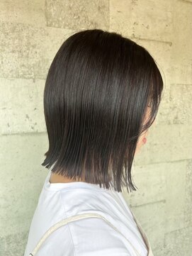 クララジャパン ナベシマ(CLALA JAPAN Nabeshima) 切りっぱなしボブ　ブルーブラック　ブリーチカラー　暗髪