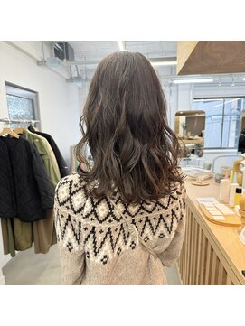 バド(bado) ナチュラルベージュカラー