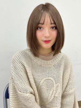 ユーフォリア 渋谷グランデ(Euphoria SHIBUYA GRANDE) ベージュ　アッシュ　透明感カラー　レイヤーカット