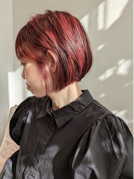 グリーンズ(Greens) 簡単スタイリングなミニボブヘア×ベリーピンク(ダブルカラー)