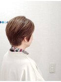 ショートボブ