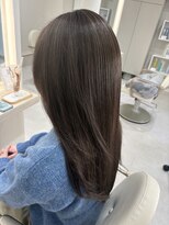 ルシエバイファブリック(Lucie by fabrique) ツヤ感重視のナチュラルレイヤー