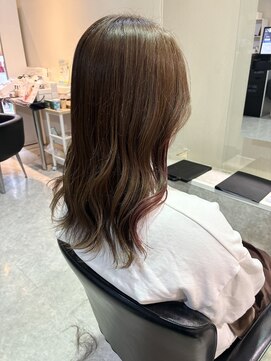 リー 尼崎(Lee) ミディアム×ベージュ×インナーカラーピンク