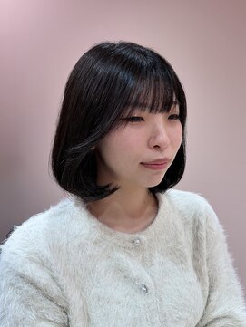 ルーム シンサイバシ(room shinsaibashi) 顔まわりカットで小顔見せ×透明感アッシュブラウン