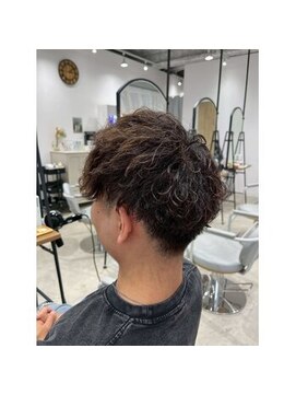 サンクチュアリー 千里山店(Sanctuary) メンズパーマ