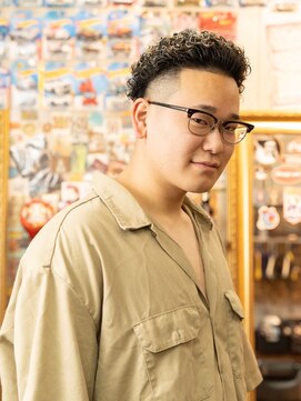 マーリィズバーバー 本店(MARLEY'S BAR BER) 極道パーマ