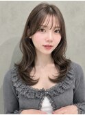 韓国風くびれレイヤー×透明感グレージュ
