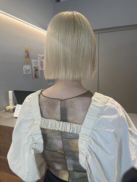 カーサ ヒル コヌン(casa hiru konun) white blond