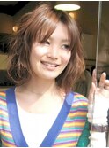 季節感たっぷり♪元気で女の子らしいミディアムボブ