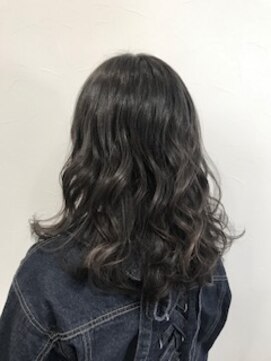 フゥカ 売市店(fuka) ダークアッシュグレー