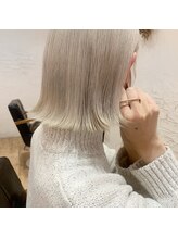 ケアブリーチ☆※ダブルカラーやハイライト、インナーカラー、イヤリングカラーなどでの使用がオススメ☆