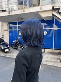 パツっとボブ　外ハネ　ネイビーブルー