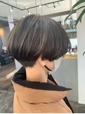 刈り上げ大人ショート×春カラー×白髪ぼかしハイライト