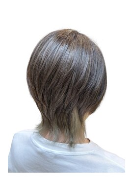 クオリス 上板橋店(QUALIS) 20代30代シースルーバングボブウルフベージュインナーカラー