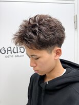 メンズサロン ガウディ 三宮店(men's salon Gaudi)&nbsp;刈り上げツーブロックアップバングショート×ルーズパーマ