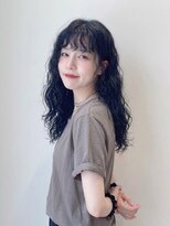 セブンルックス(7LOOKS)&nbsp;【レイヤー】ブルーブラックカラー×ロングパーマ