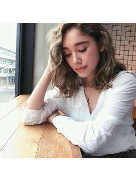 メロウ(MELLOW) 【外国人風】ブリーチハイライトカラー