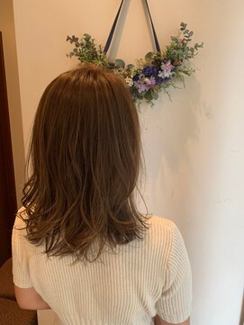美容室 メザミー MESAMIES 結べるボブ20代30代ブリーチなし大人可愛いナチュラルミディ