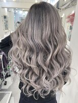 ラピス 池袋(Lapis)&nbsp;ホワイトグラデーションカラー