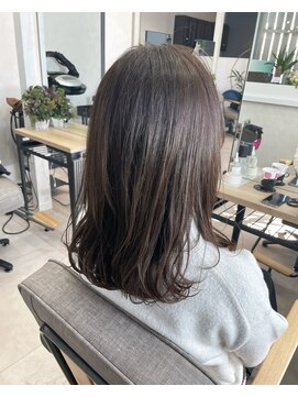 エモ(emo) ミディアムボブ