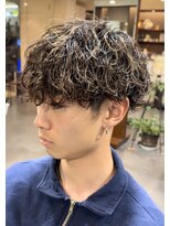 サロン ド ロイ(Salon de Roi)&nbsp;神戸波巻きメッシュパーマ　ツイストスパイラル六甲メンズパーマ