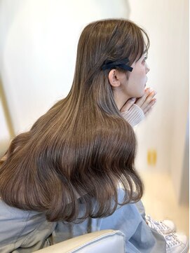 ミラ(MIRA) レイヤーにカット/顔まわり/小顔カット/後れ毛/梅田美容室_o10
