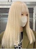 ホワイトブロンド[新宿駅/切りっぱなしボブ/エアリーロング]