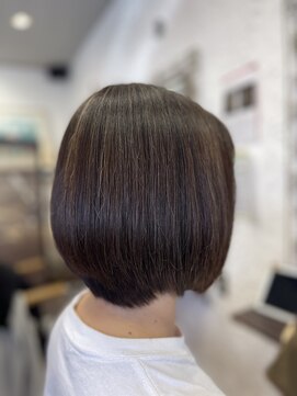 ラヴィアンローズ(La vie en rose) ショートボブ