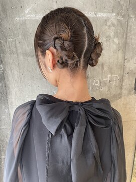 ハマモト ヤマ オオサカ(ハマモト Yama Osaka) 可愛すぎないタイトツイン