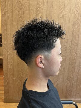 サンカリ 新居浜駅前店(SANKARI) 男らしさ引き立つフェード×ピンパーマ