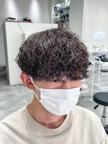 ルースト 南堀江店(ROOST)&nbsp;刈り上げセンターパート/波巻きツイストスパイラル/南堀江