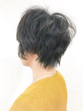 ウィロー(WILLOW) 【WILLOW】パーマを活かしたショートヘア(井下貴史)