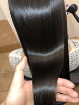 アコンプリッシュ 代官山 恵比寿(accomplish)&nbsp;AAAブラック髪質改善トリートメント ヒト幹細胞×NMN×ケイ素