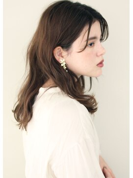 サーカス バイ ビュートリアム 青山(CIRCUS by BEAUTRIUM) ゆるふわ無造作ミディアムスタイル