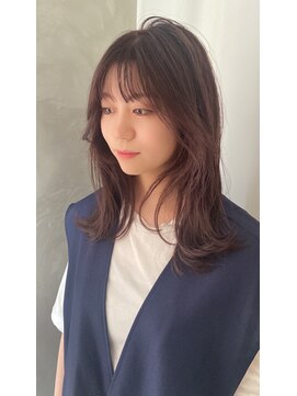 ガリカ 博多(Gallica) 顔周り小顔レイヤーカット 大人くびれヘア ミルクティーピンク