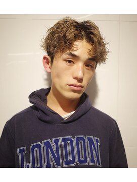 オーシャントーキョー(OCEAN TOKYO) 波巻きパーマメンズツイストスパイラルパーマツーブロック