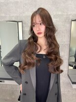 リリー(Lilley)&nbsp;くすみベージュ×姫カットレイヤー×韓国風巻き【ayana】