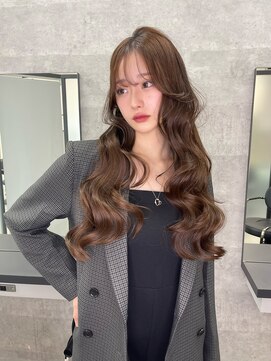 リリー(Lilley) くすみベージュ×姫カットレイヤー×韓国風巻き