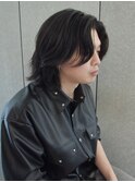メンズボブセンターパートウルフニュアンスパーマスパイラル眉毛