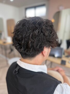 アンドユー(& you.) 王道センターパート×緩めツイスパ
