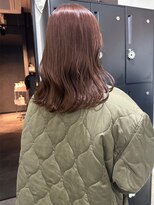 カミエ(kamie)&nbsp;セミロングのベージュカラー × 上品な大人っぽさ