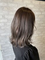 クィーンズゲート和戸店 グレージュ