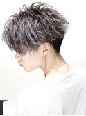 【横顔キマるホワイティカラー】前下がりマッシュショート