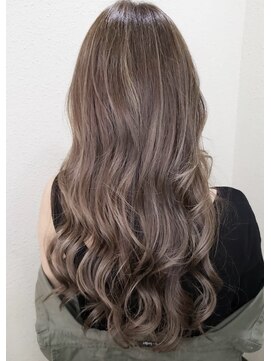 ジーナ バイ アルティナ(Dina by artina) ハイライトグレージュ×ゆるウェーブ 【Dina立川】