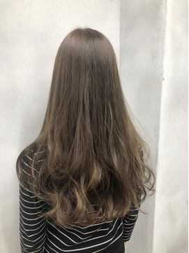 リコ(liko) 【liko 三軒茶屋 莉子】透明感グレージュカラー