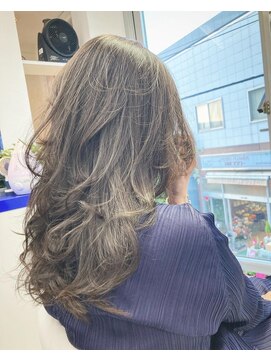 ヘアートーク アイズ(HAIR TALK I's) ”揺れる”ロングレイヤー