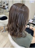 ハイライトベージュ