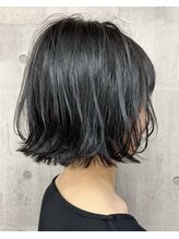 キミック 四ツ谷(qimmiq.) ☆大人女性☆美髪☆外ハネボブ