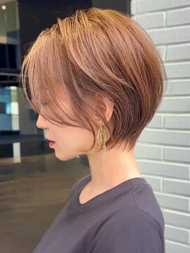 ビューシンサイバシ(VIEW SHINSAIBASHI) ショートでつくる、大人の色気