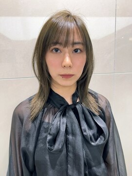 ピークアブー ワン(PEEK-A-BOO ONE) ブリーチなしダブルカラーオリーブベージュレイヤーカットくびれ